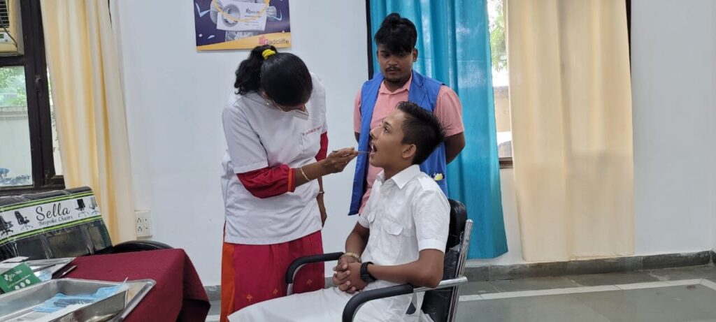 Dental-Camp in Bathinda School